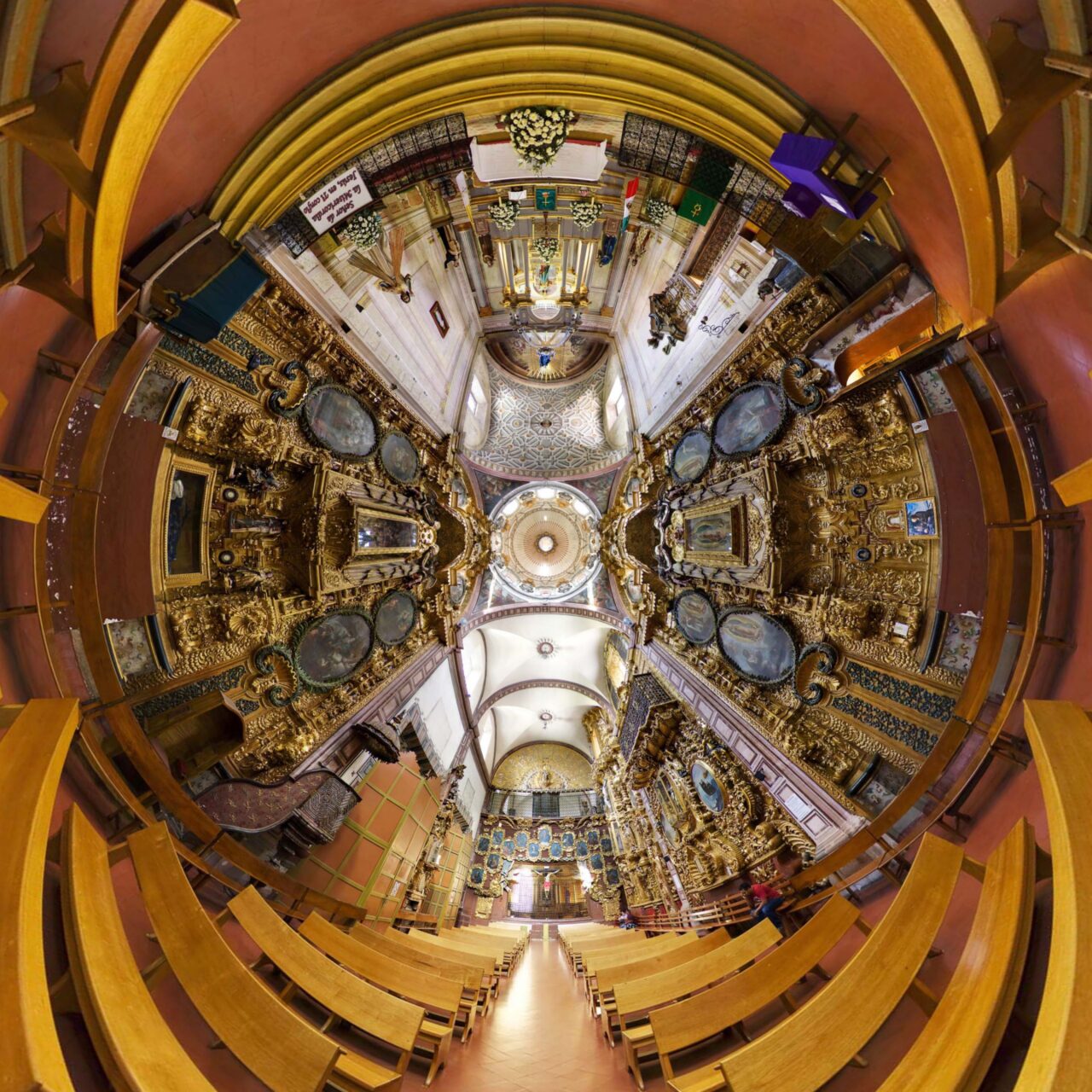 Interior de la parroquia de Santa Rose de Lima, Querétaro